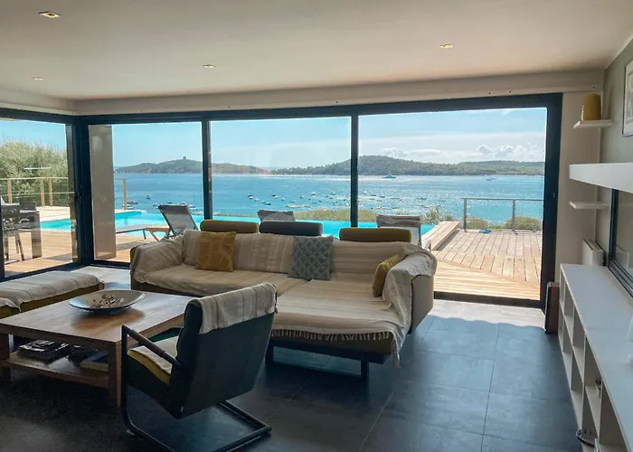 ヴィラ Hirondelles *